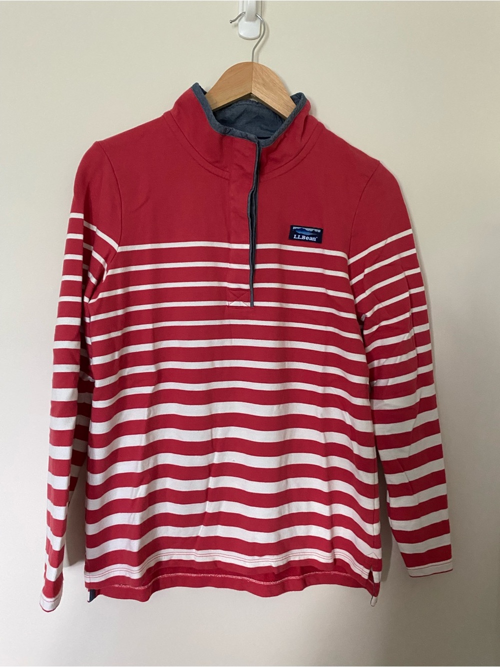 VTG LL Bean Womens M Lakewashed Pullover Faded Red White Striped Henley Chambray
